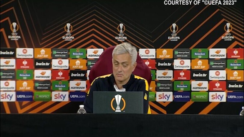 Mourinho: "Dybala? Sarà valutato domani mattina"