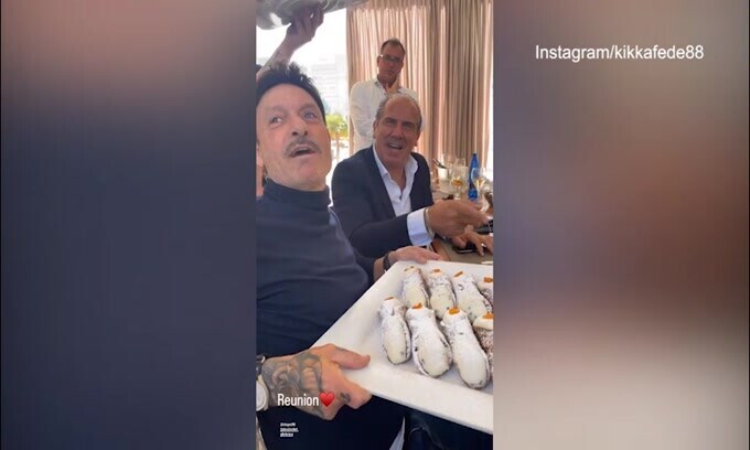 Rimpatriata del cast di Pechino Express, Schillaci porta ancora i cannoli!