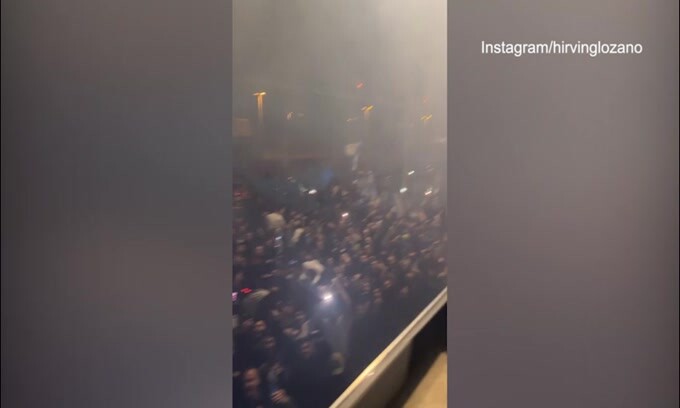 Napoli, Lozano intona "Un giorno all'improvviso": il video social