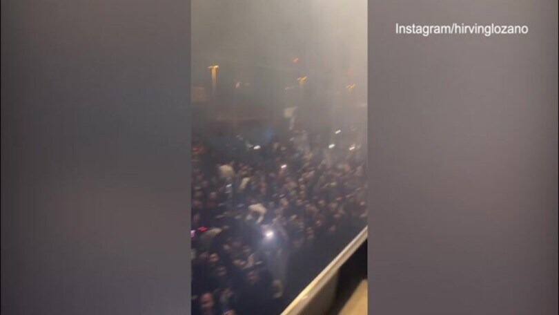 Napoli, Lozano intona "Un giorno all'improvviso": il video social