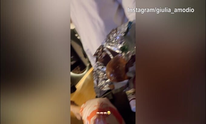 Giulia golosa di cioccolato, Sensi lascia tutto a lei..