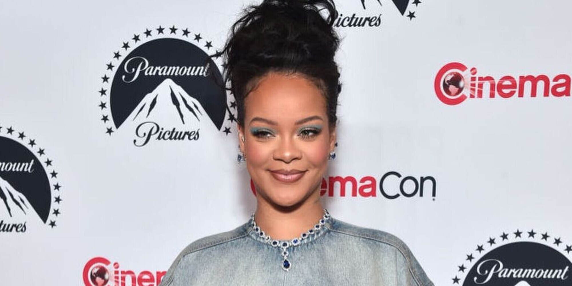 Rihanna incinta sarà Puffetta, l'ironia: "Potevo essere il Grande Puffo"