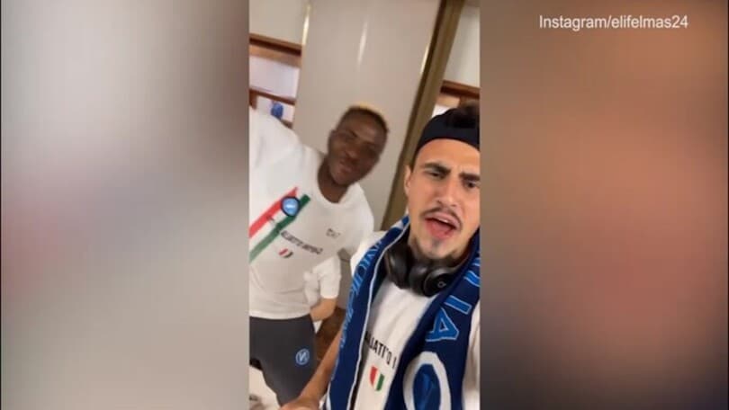 Scudetto Napoli, Elmas e Osimhen cantano 'Life is life'