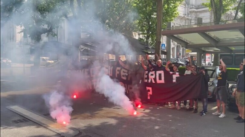 "Liberate la Samp!": a Milano protesta dei tifosi blucerchiati