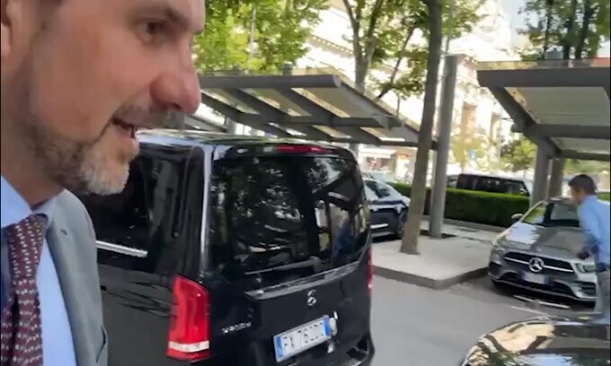 Calvo snobba i giornalisti sul Napoli e Allegri: "Buona giornata"