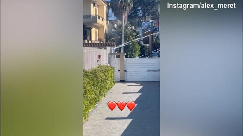 Il Napoli a Castel Volturno, l'accoglienza dei tifosi azzurri