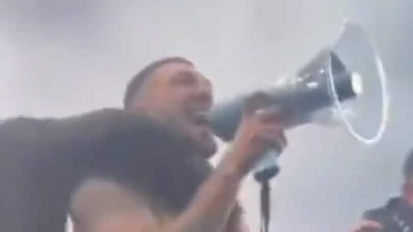 Politano lancia il coro tra i tifosi del Napoli: "E la Juve..."