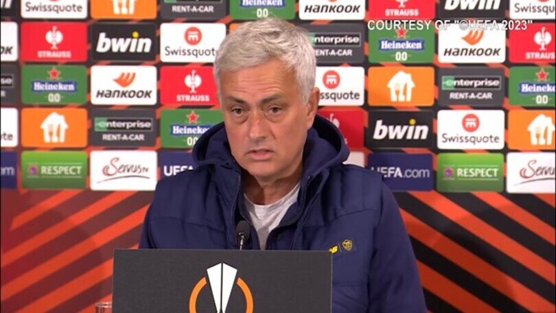 Roma, dalla Francia: "Mou la prima scelta del Psg"