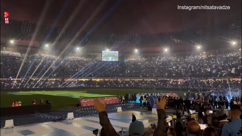 È il turno di Kvara, il Maradona esplode: il video social
