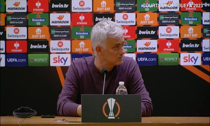 Mourinho su Serra: "Per me è indifferente cosa farà..."