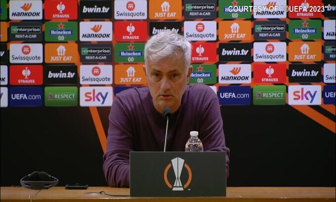 Mourinho: "Abbiamo ripagato l'amore dei tifosi"