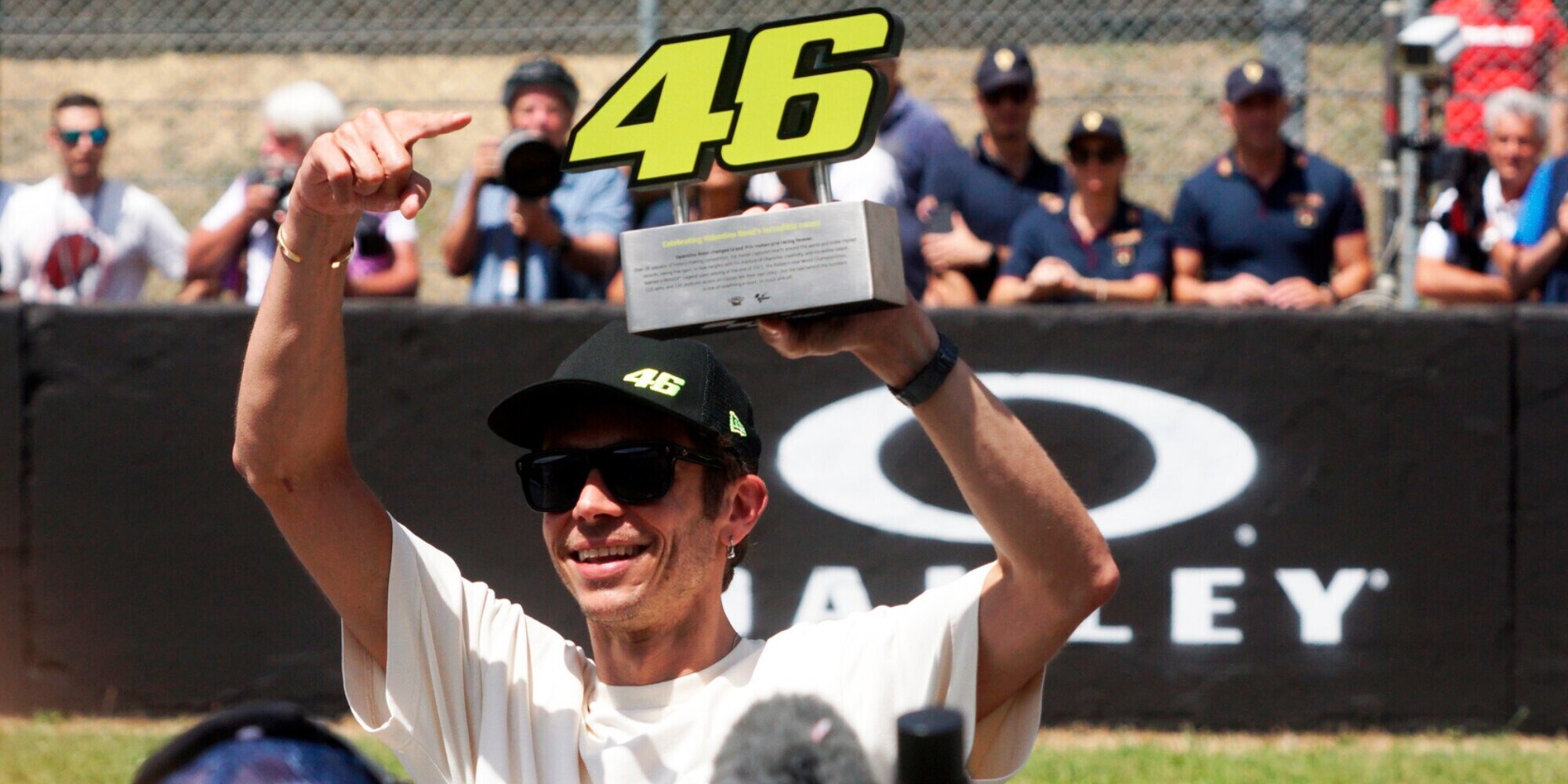 GTWC, show di Valentino Rossi: secondo posto a Brands Hatch