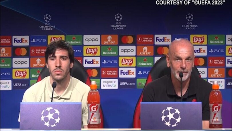 Pioli: "Nessuno pensa ancora che possiamo arrivare in finale. Leao..."