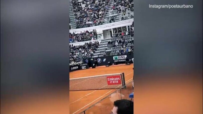 Rocco Hunt va a Roma per vedere Djokovic: il video social
