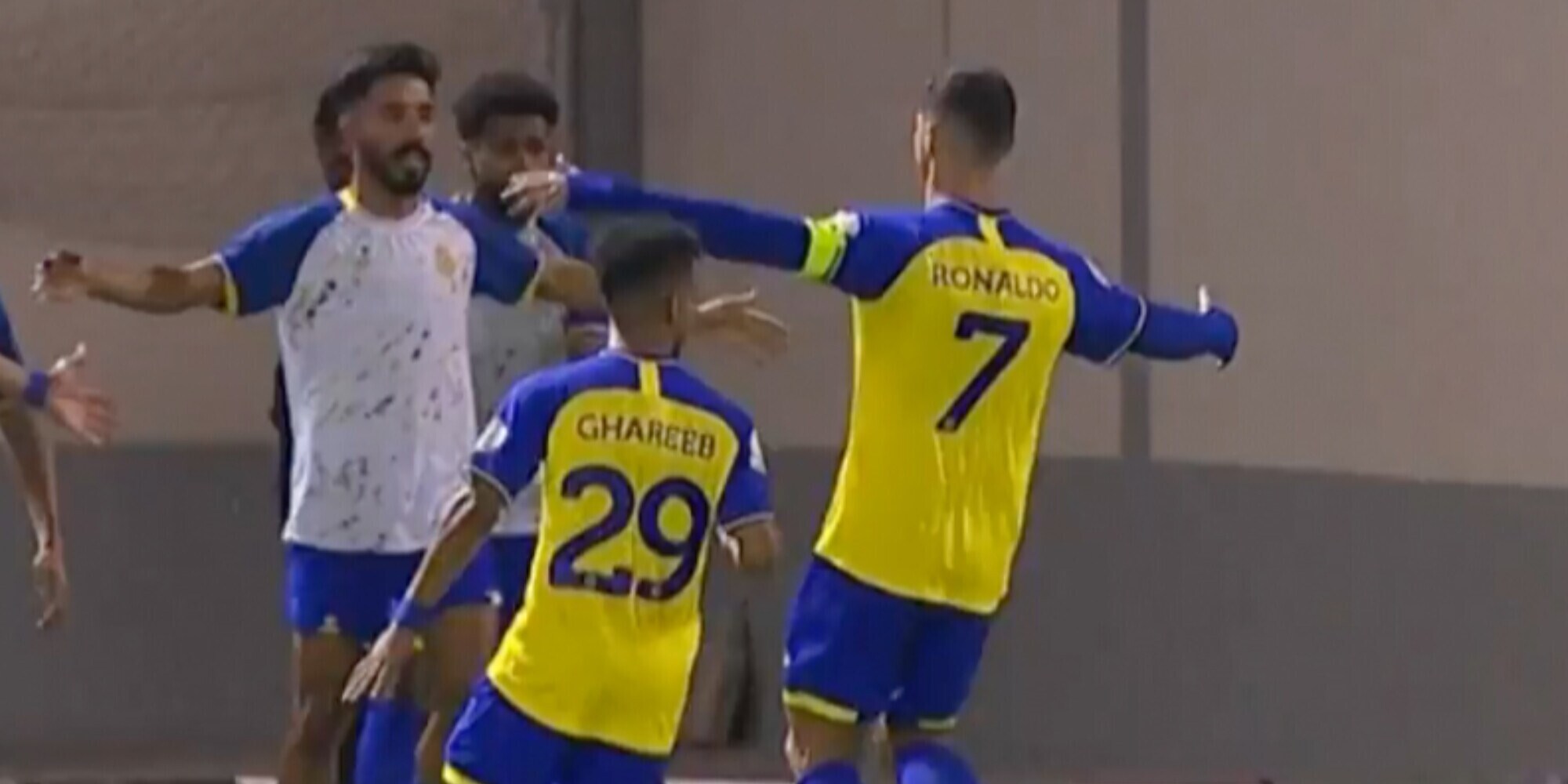 Ronaldo, gol e vittoria: l'Al Nassr rimane in lotta per il titolo