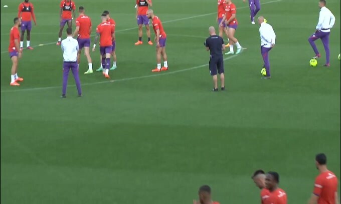 Fiorentina, allenamento tra l'entusiasmo dei tifosi