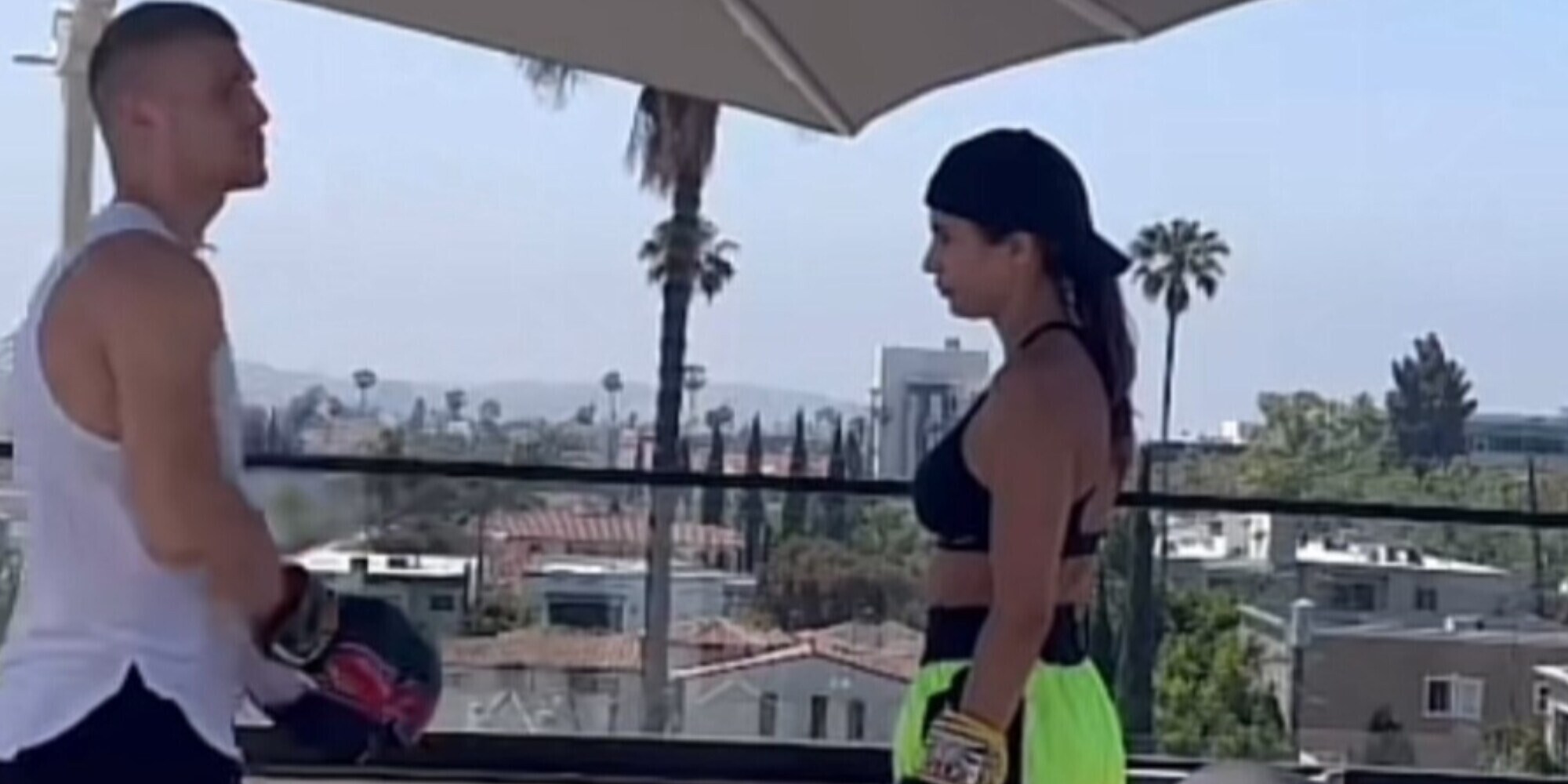 Elisabetta Canalis pizzicata con il nuovo fidanzato Georgian Cimpeanu