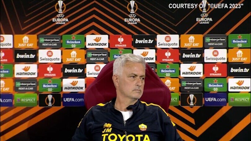 Mourinho: "Di arbitri preferisco non parlare"
