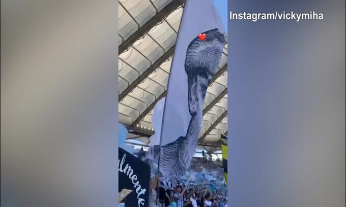 Bandiera di Mihajlovic in curva della Lazio, il cuore della figlia sui social