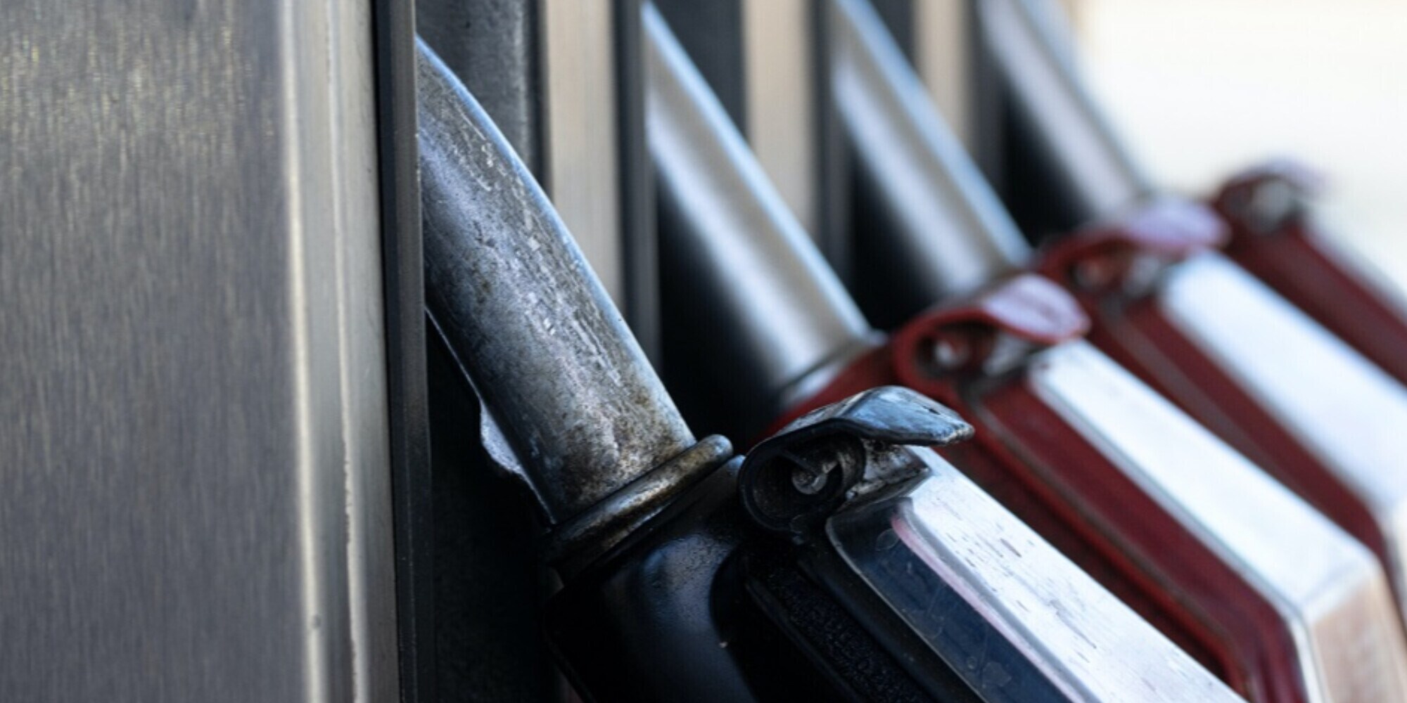 Aumento prezzi benzina e Diesel: a quanto ammonta la nuova impennata