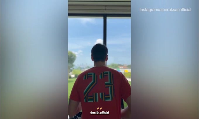 Ozil lavora sodo: clamoroso passo indietro alle porte?