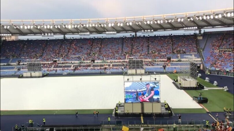 Roma, l'Olimpico si scalda per la finale