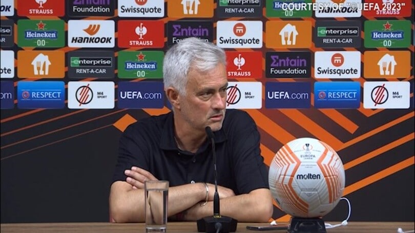 Mourinho: "Ci devono essere le condizioni perchè io rimanga"
