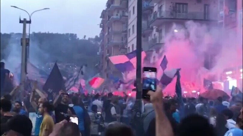 Napoli-Sampdoria 2-0, la gioia dei tifosi azzurri