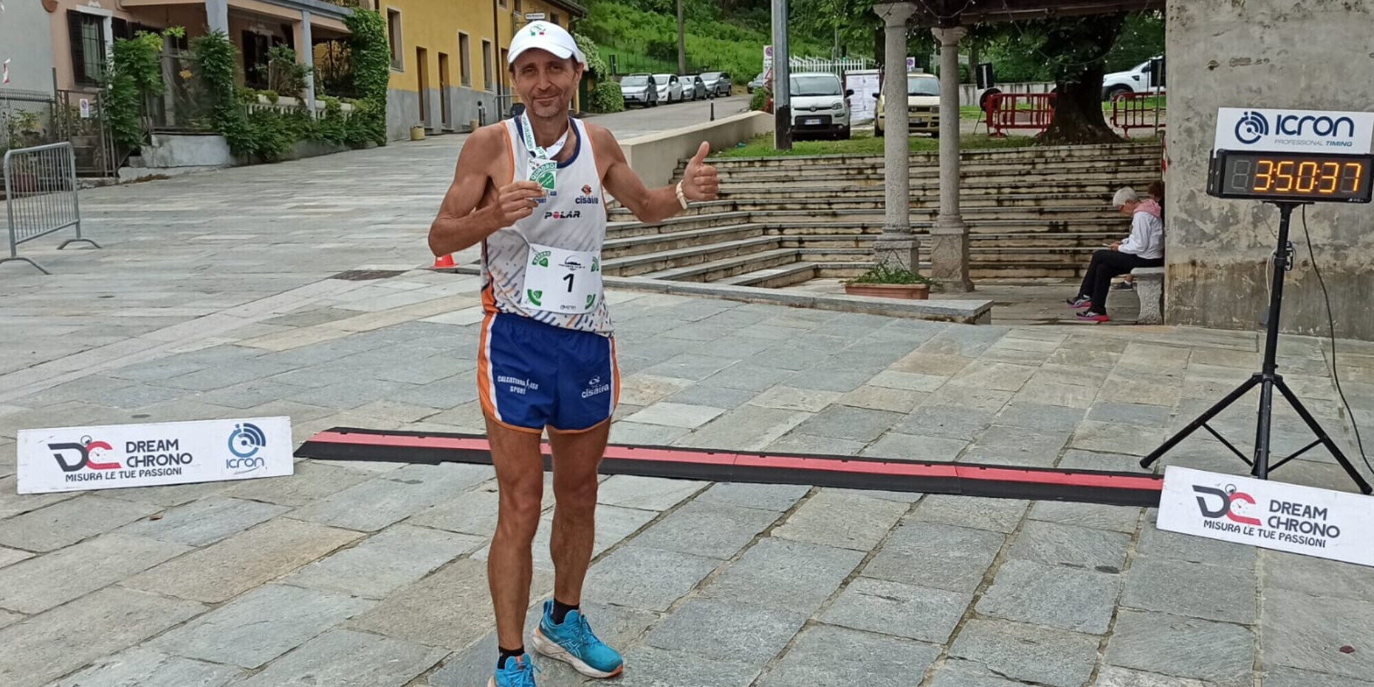 13 ore per fare 4 maratone in 4 giorni. Sul Lago d'Orta vince tutto Giorgio Calcaterra