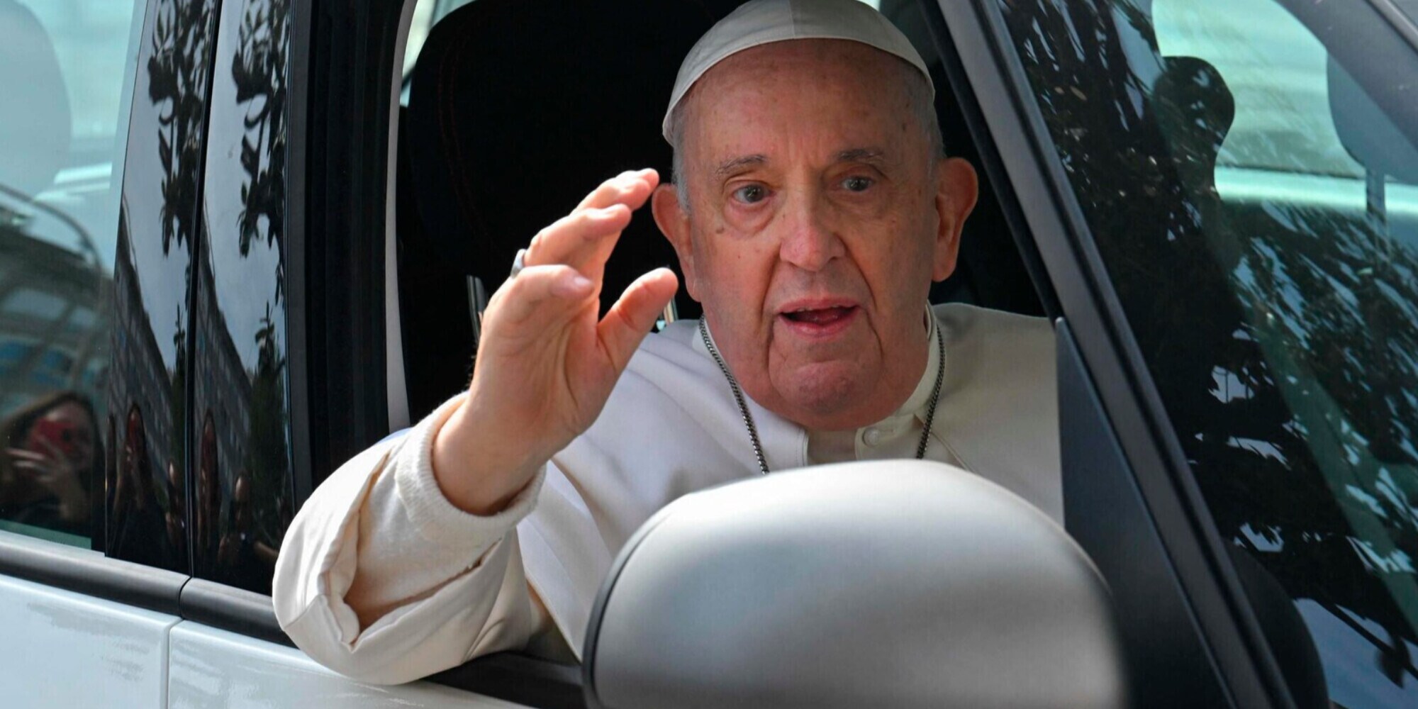 Papa Francesco in ospedale per controlli dopo l'infezione respiratoria