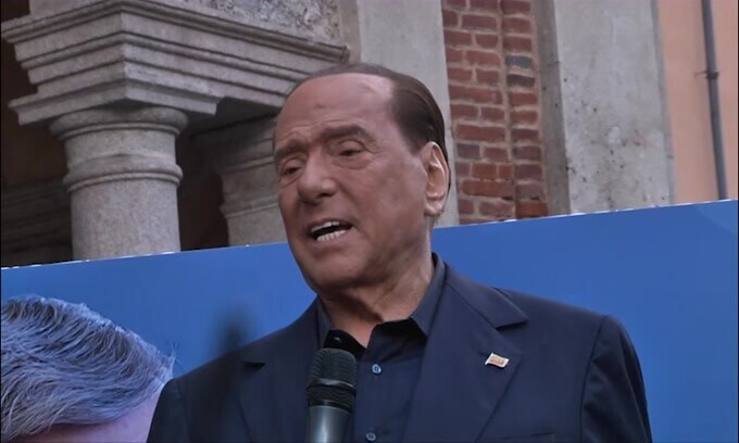 Berlusconi, nuovo ricovero all'ospedale San Raffaele