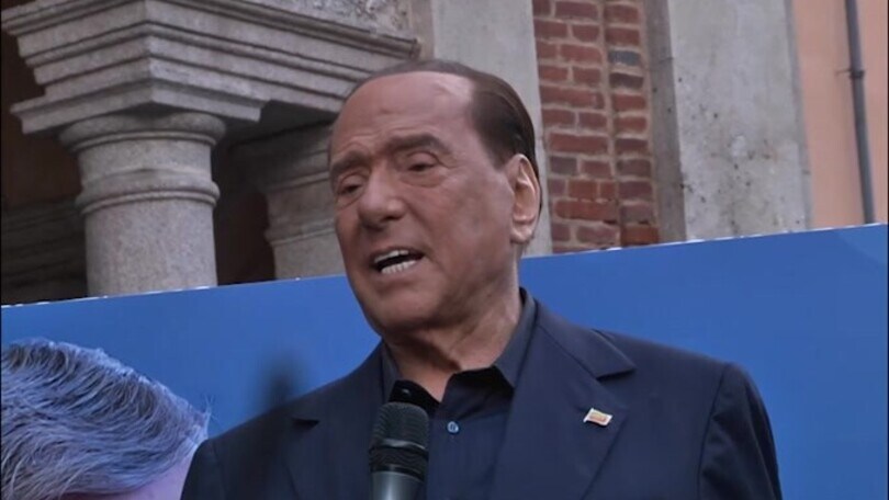 Berlusconi, nuovo ricovero all'ospedale San Raffaele