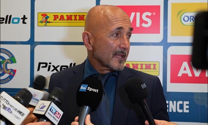 Spalletti: "Anno sabbatico? Il mare sta sui c******i!"