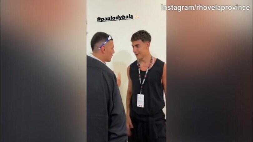 Rhove-Dybala, incontro speciale nel backstage del concerto