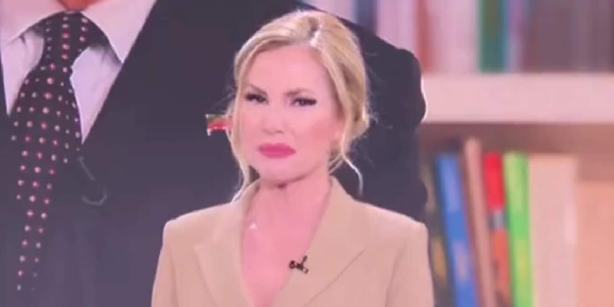 Morte Berlusconi, Federica Panicucci piange in diretta tv dopo l'annuncio
