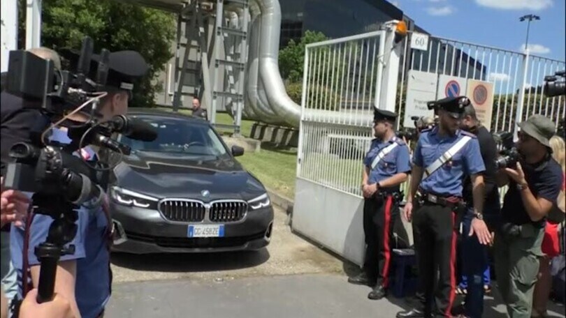 Berlusconi, le voci dei sostenitori: le immagini dal San Raffaele