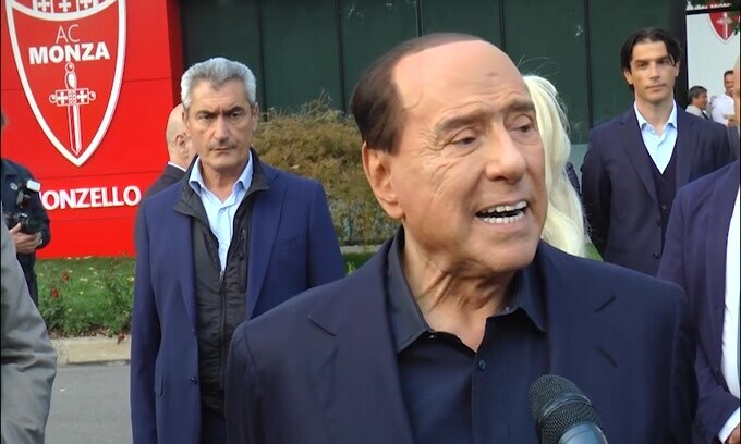 Berlusconi, la Figc dispone un minuto di silenzio