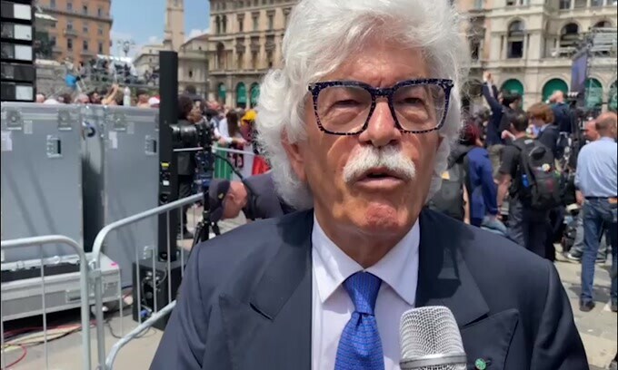 Razzi: "Silvio una volta mi disse che i suoi amici erano…”