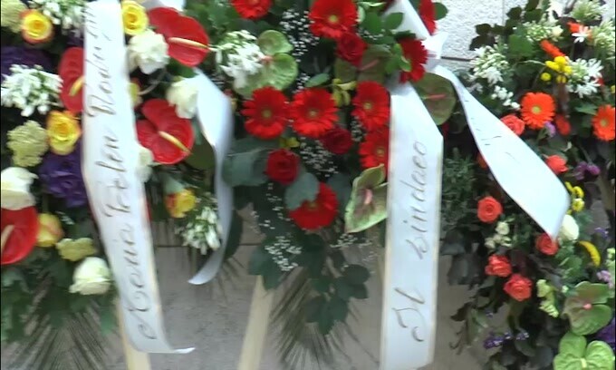 Funerali Berlusconi, omaggio floreale dell'Inter