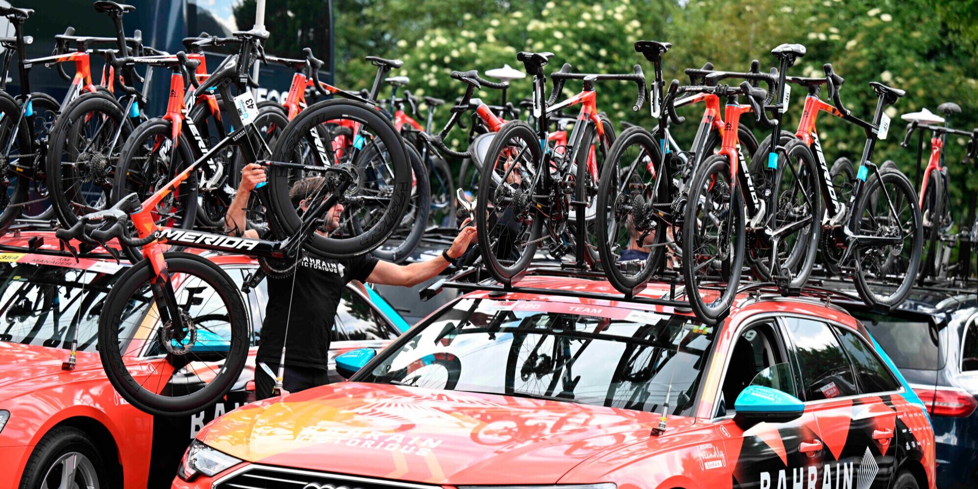 Morte Mader, team Bahrain e due squadre si ritirano dal Giro di Svizzera