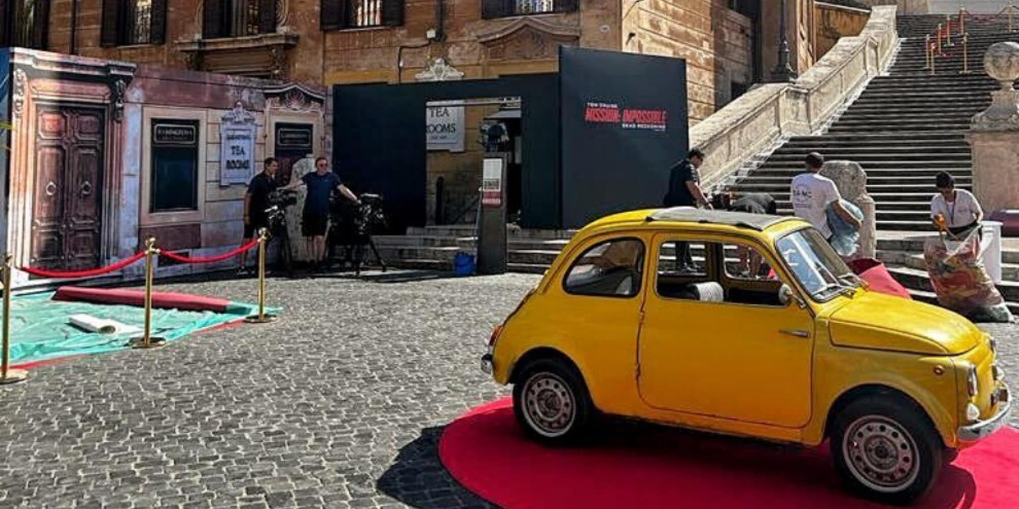 Tom Cruise e la Fiat 500 gialla alla premiere romana di Mission Impossible 7