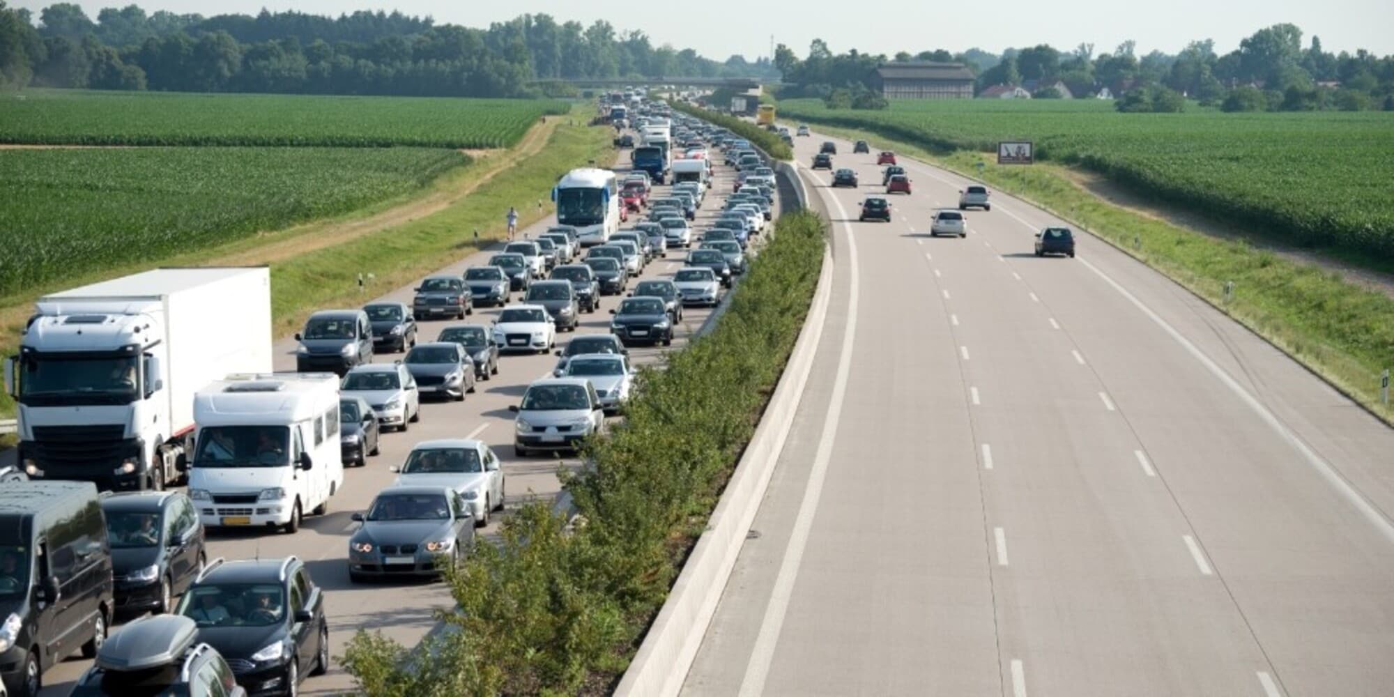 Aumento del limite di velocità, si o no? Il dibattito sulla proposta di Salvini