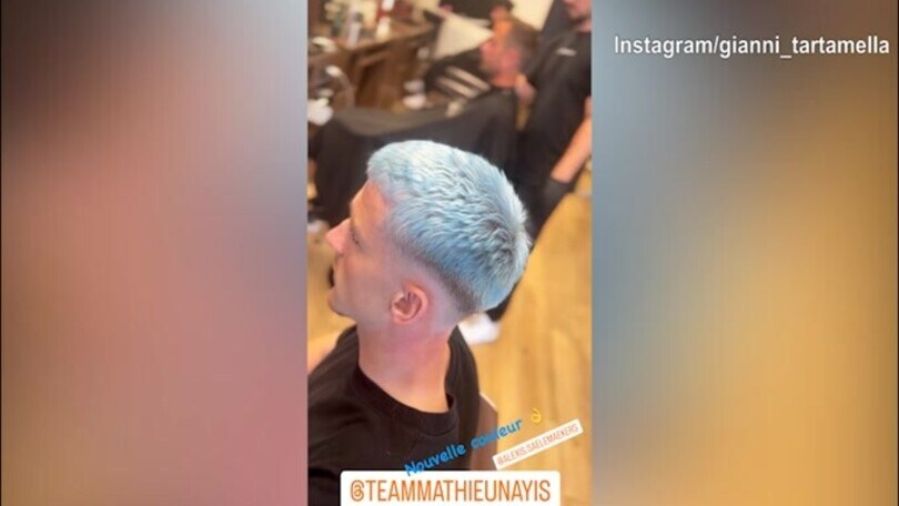 Milan, Saelemakers sceglie il celeste: ecco il nuovo look
