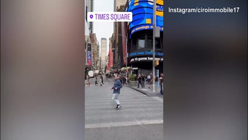 Ciro, 'tu vuò fà l’americano'? Immobile per le strade di New York