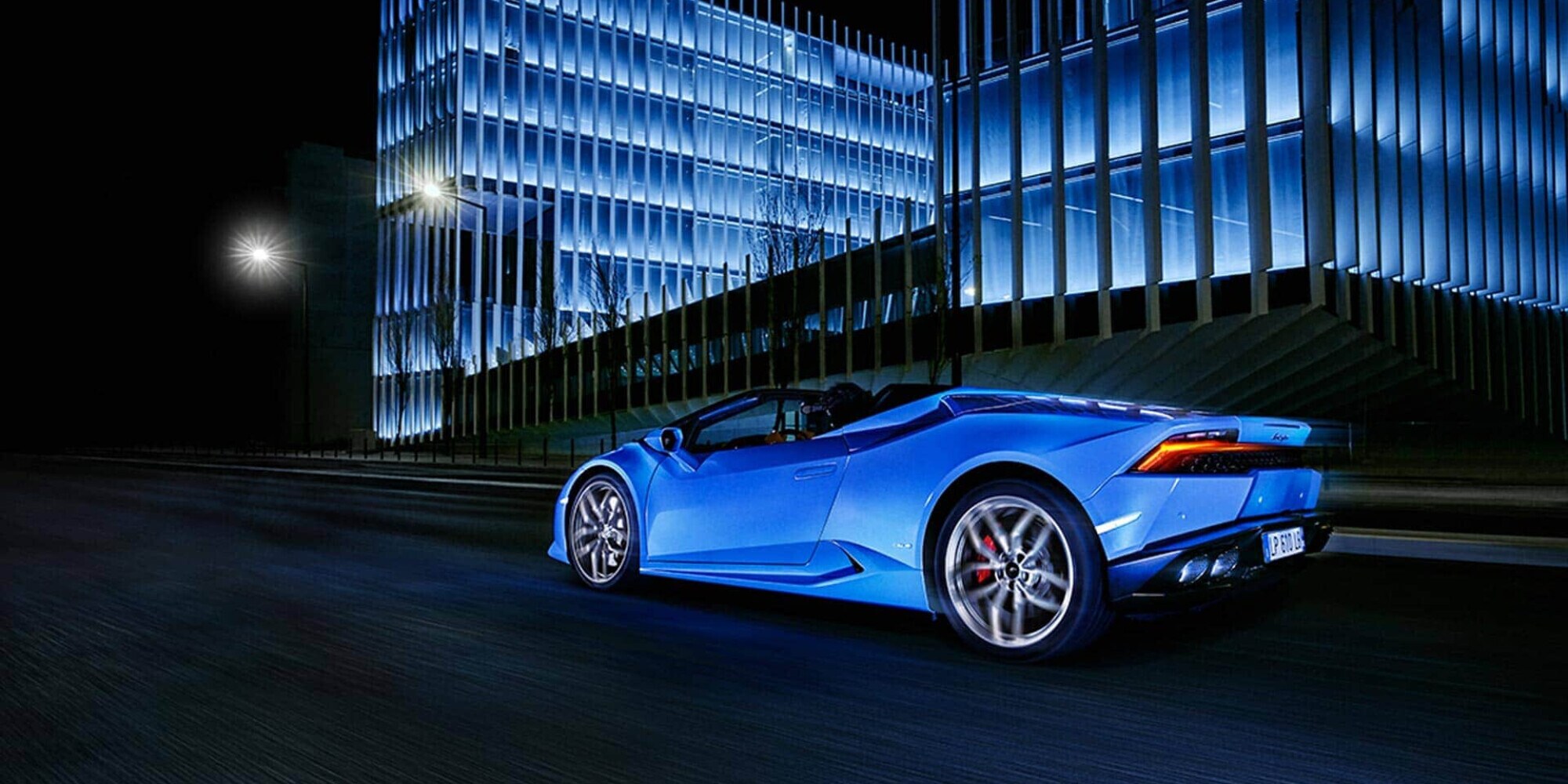 Su una Lamborghini a 230 km/h: supercar sequestrata e all'asta