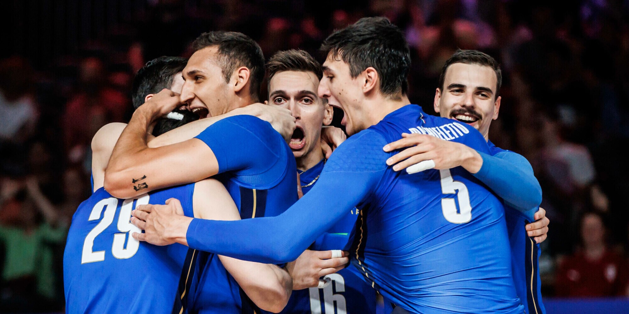 Il Mondiale raddoppia ma si dimezza
