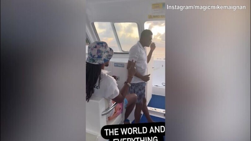 Milan, Magic Mike professione timoniere: il video social