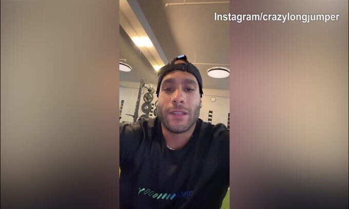 Jacobs, messaggio social: "Terapie dolorose, presto torneremo a divertirci..."