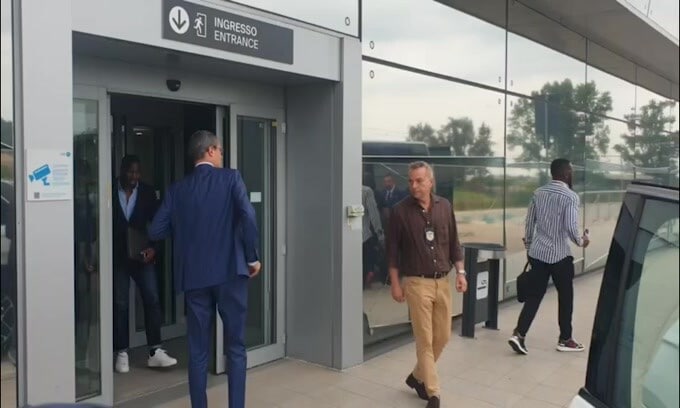 Juve, l'arrivo di Weah a Caselle: le immagini