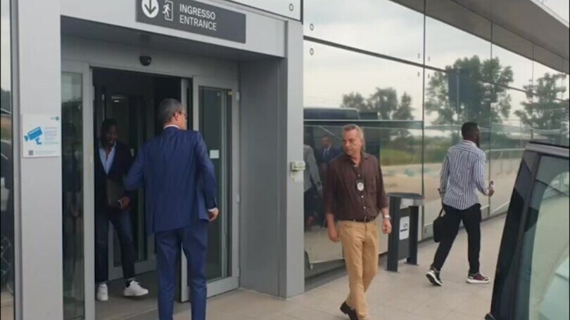 Juve, l'arrivo di Weah a Caselle: le immagini